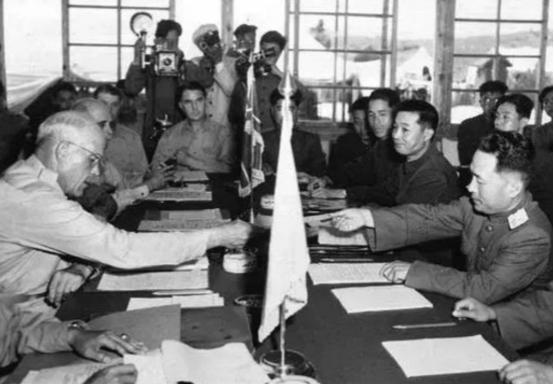 国内配资炒股官网 1953年，得知彭老总在朝鲜打败了美军，身在台湾的胡宗南红了眼眶